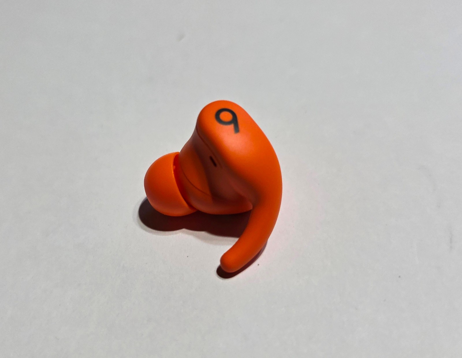 Unused Original Spark Orange Powerbeats Fit Wireless RIGHT SIDE Earbud ME2M4LL/A