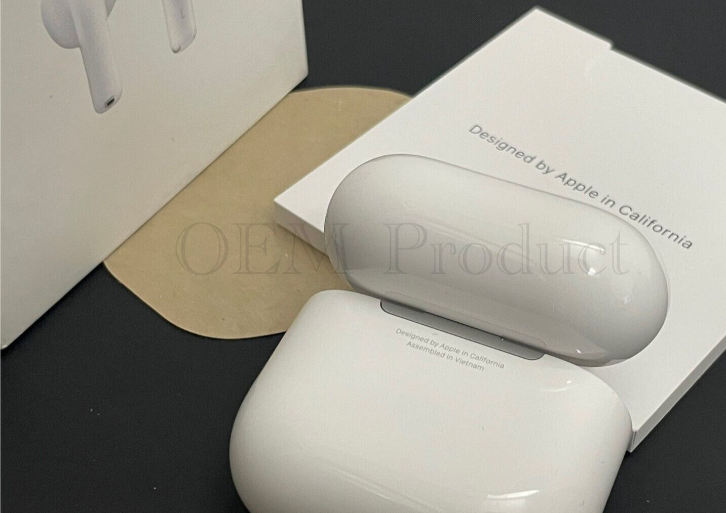 Original Apple AirPods 4 Charging Case (Without ANC) — A3058 (no airpods)