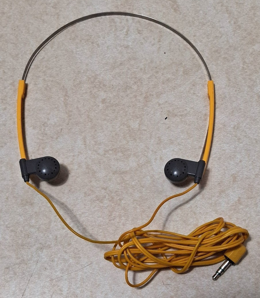 SONY – MDR-W10 – Vintage – Dynamic Sports Headphones – Yellow – Wired – Tested