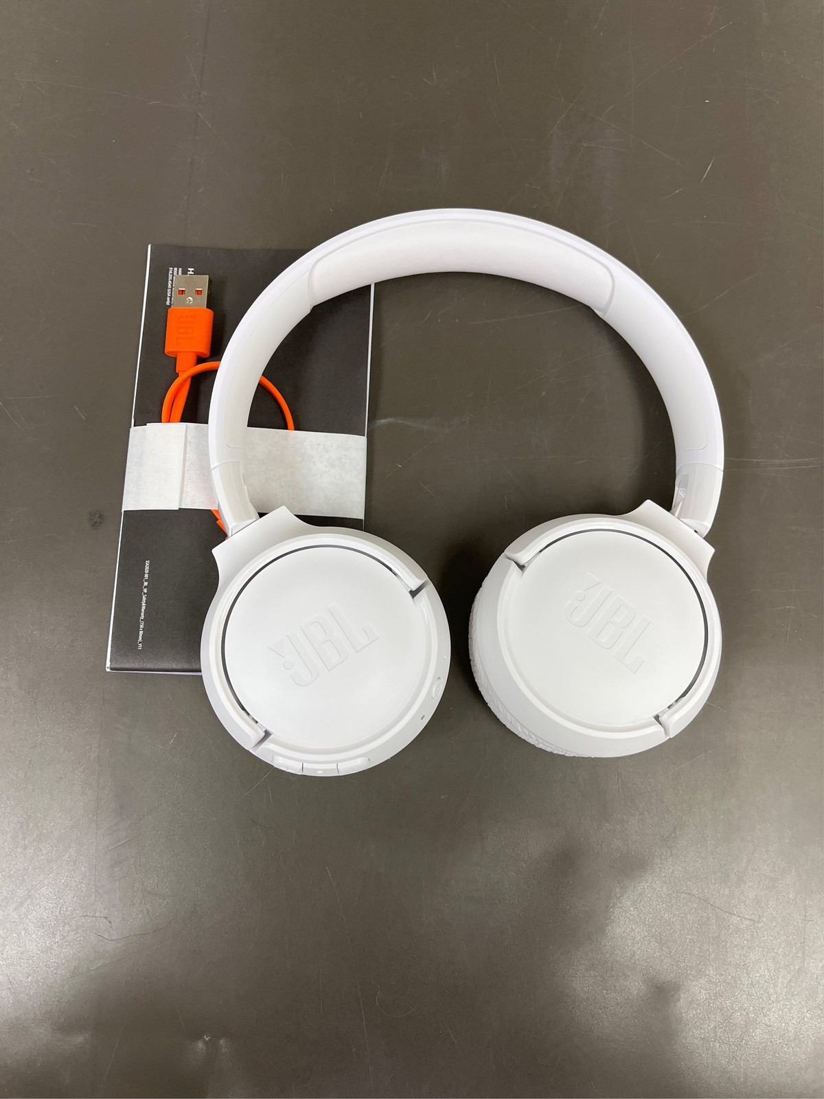 White JBL Tune 520BT Bluetooth Wireless On-Ear Headphones