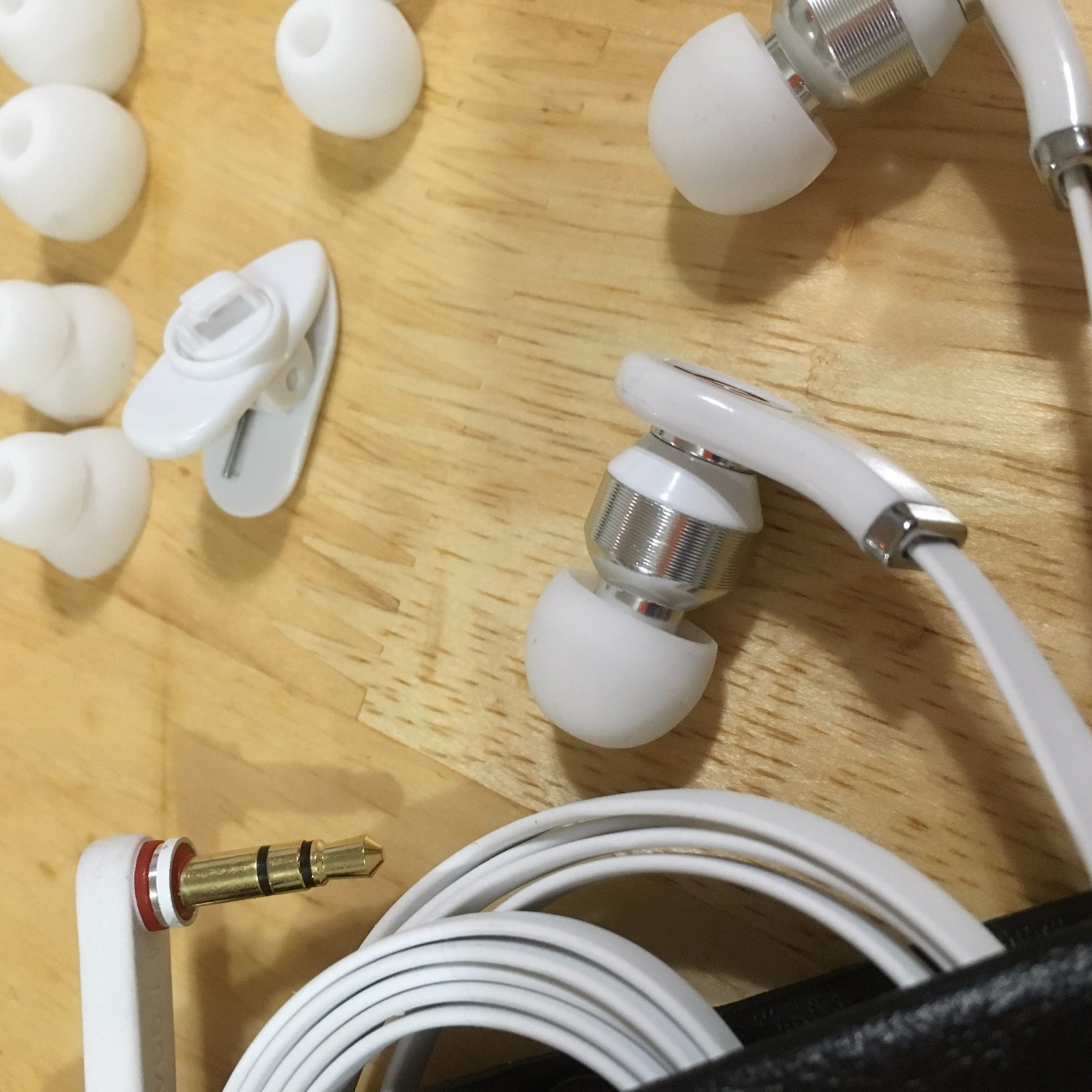 Beats by Dr. Dre Tour In-Ear Headphones with Remote & Mic for iPhone5/6/White