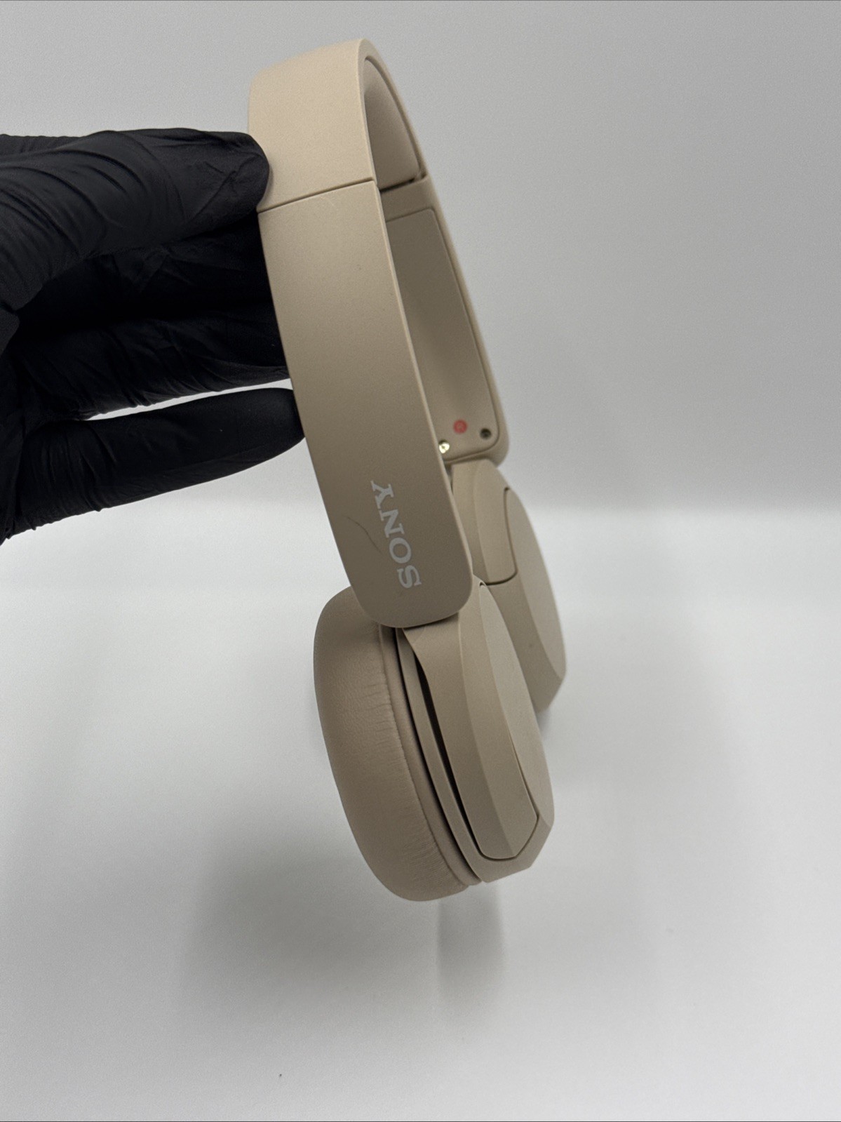 Sony WH-CH520 On Ear Wireless Bluetooth Headphones WHCH520 – BEIGE