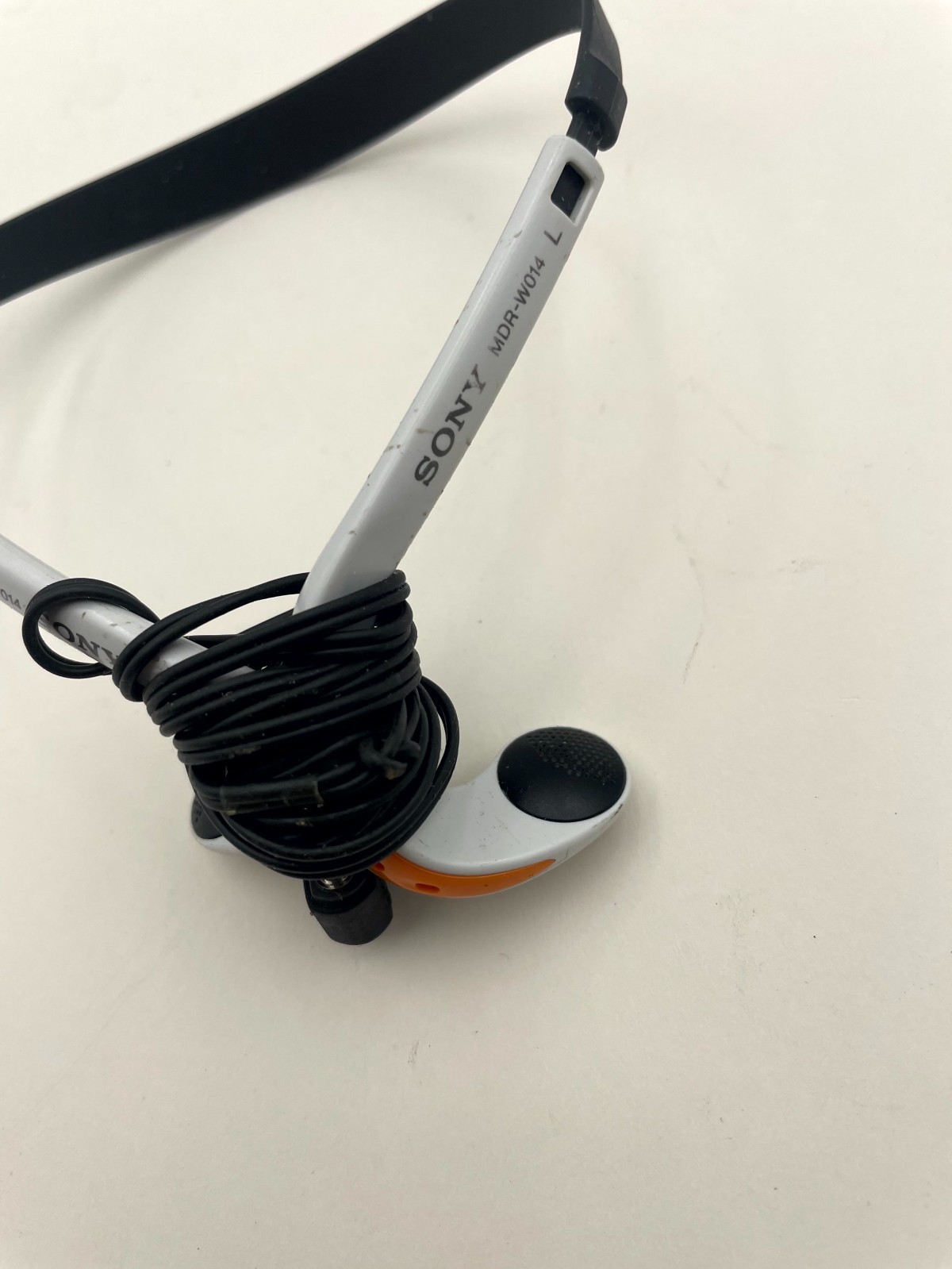 Sony Sports Walkman MDR-W014 In-Ear Headphone White Orange Retro Lightweight