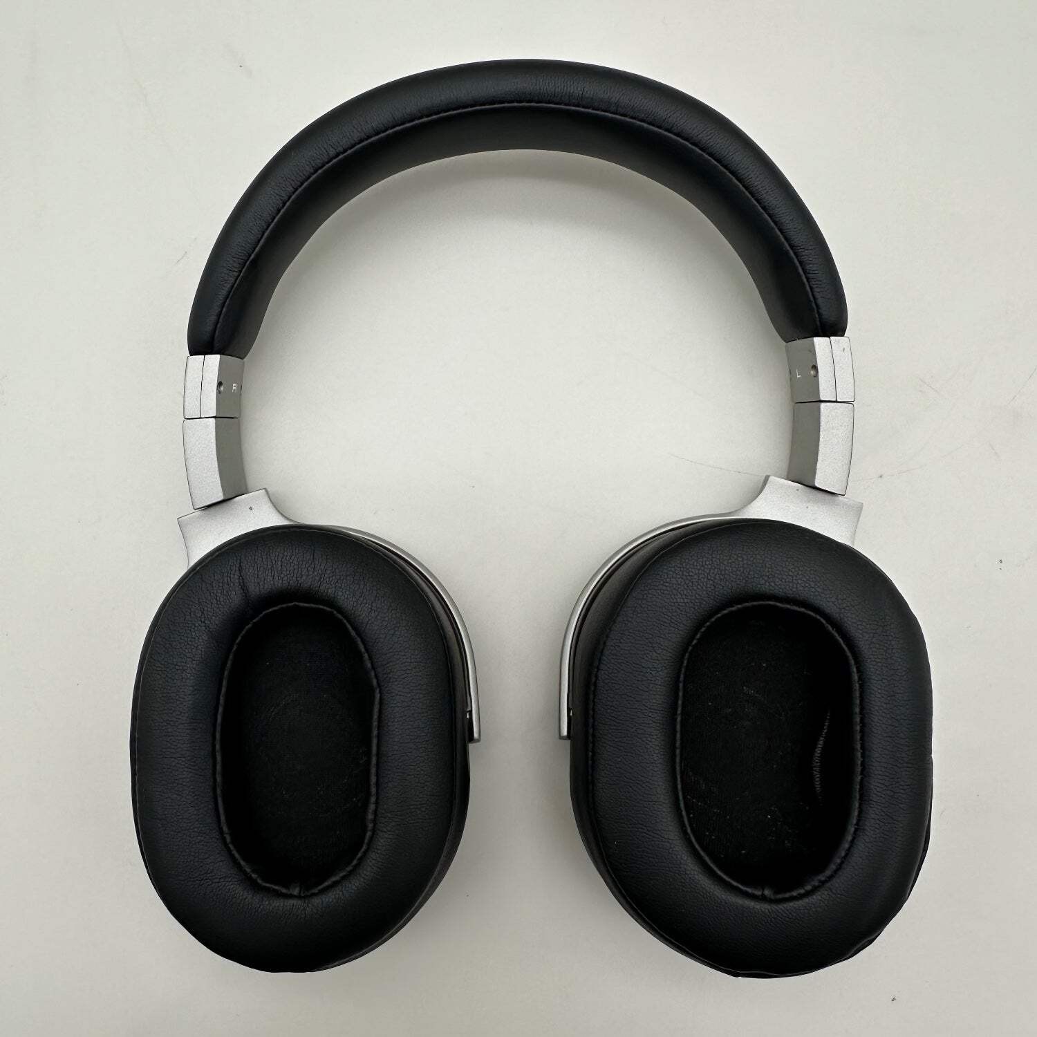 KEF Porsche Design Wireless Over-Ear Bluetooth Headphones Black