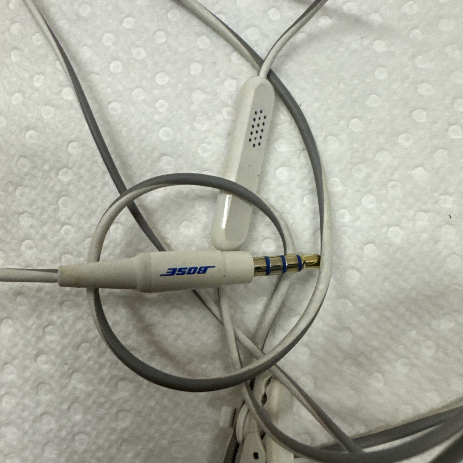 Bose SoundSport – Wired 3.5mm In-Ear Headphones – Frost White – Used