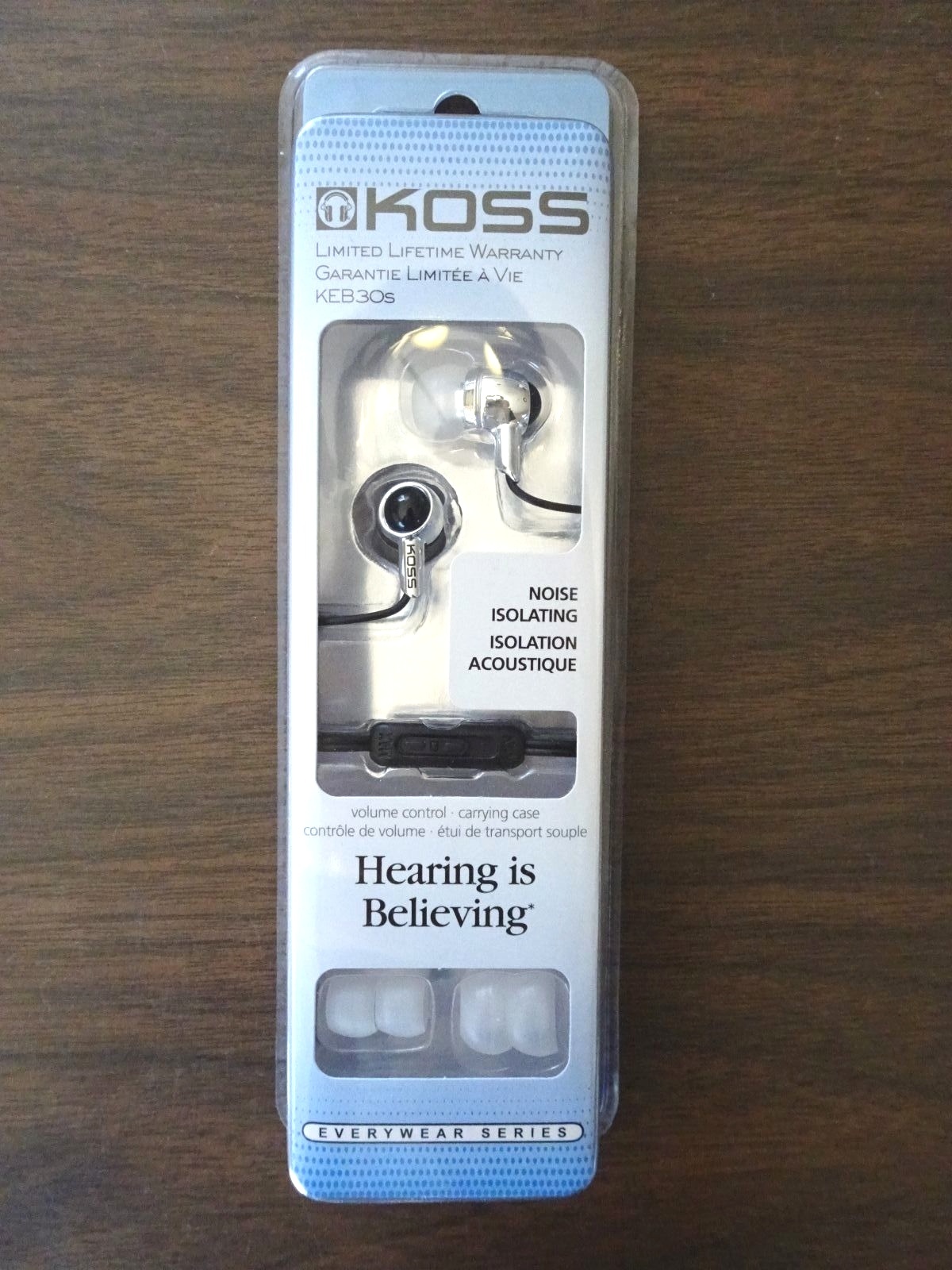 New KOSS Noise Isolating Headphones – KEB30s – Black/Silver