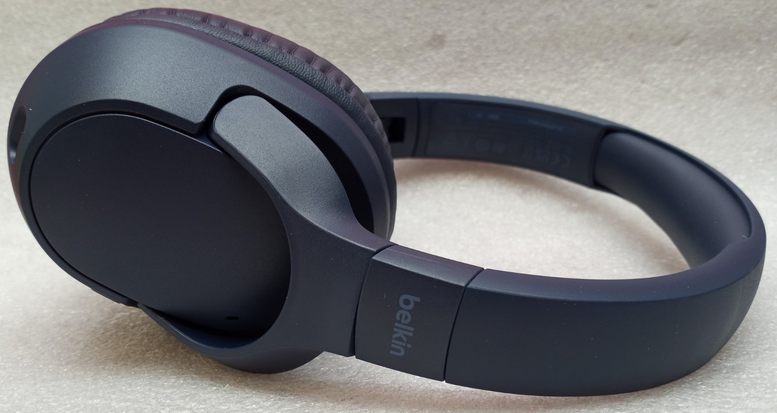 Belkin SoundForm Surround Over-Ear Sound Isolating True Wireless Headphones