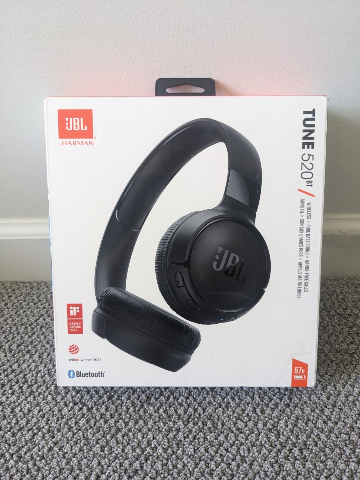JBL Tune 520BT Wireless Bluetooth Headphones With Built-In Microphone – In Black