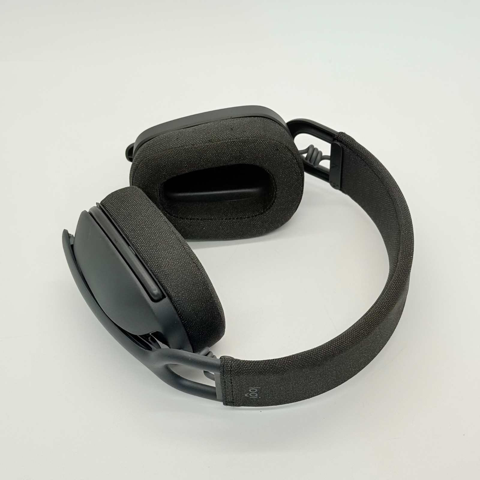 Logitech Zone Vibe 100 Lightweight Wireless Over Ear Headphones – Graphite