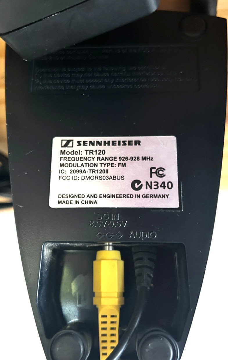 Sennheiser RS 120 Wireless Headphones System w/ Dock HDR 120 On-Ear, Cords