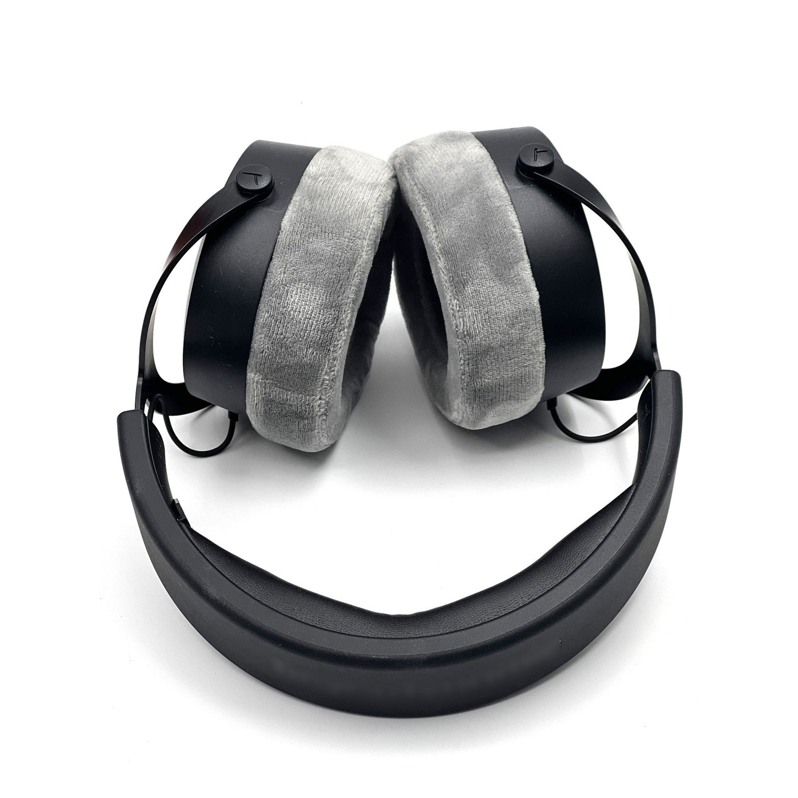 Beyerdynamic DT 700 Pro X Closed-back Studio Mixing Headphones