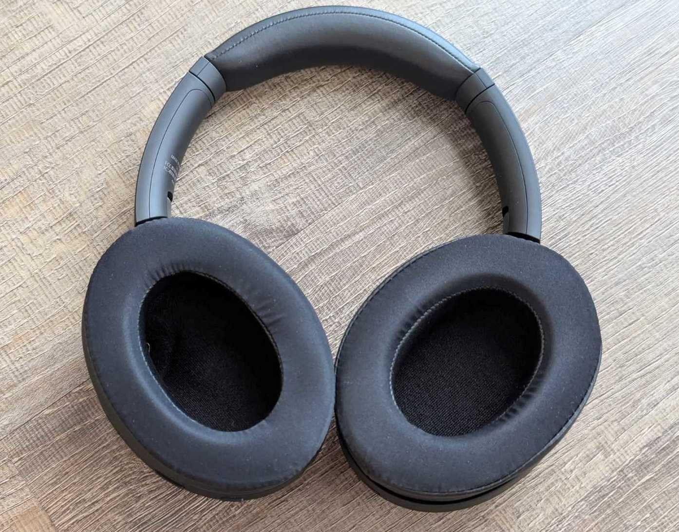 SONY WH-1000XM4/B Wireless Noise Canceling Headphones with CASE – Black #E
