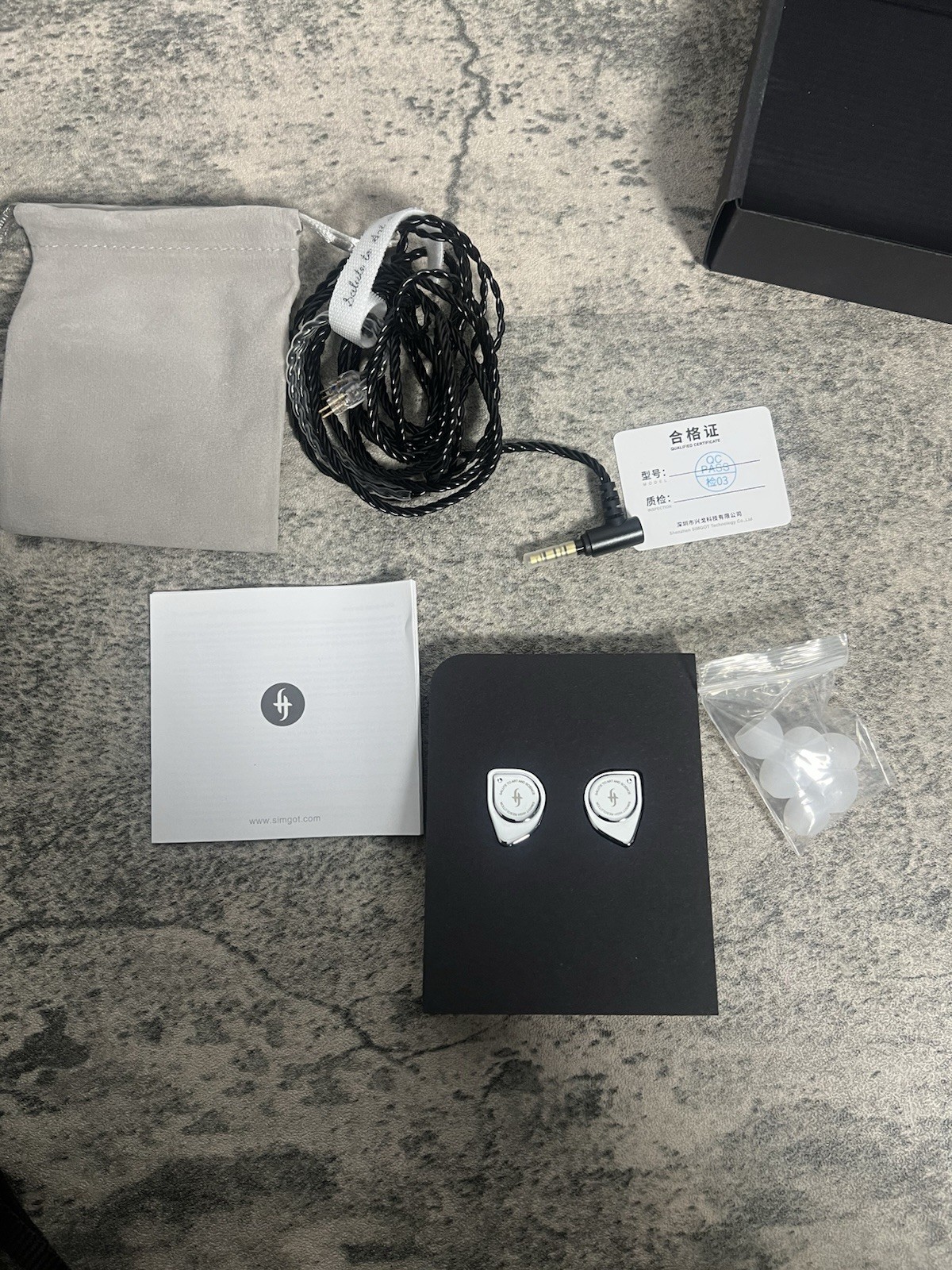 Linsoul SIMGOT EW200 10mm SCP Diaphragm Dynamic Driver in-Ear Silver