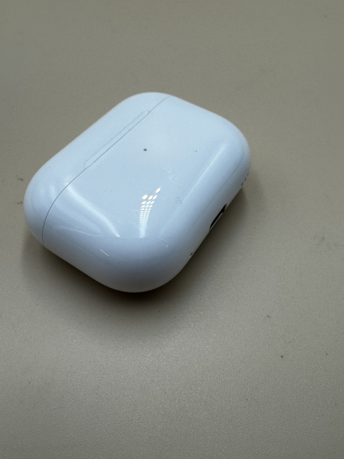 Apple AirPods Pro (2nd gen) (2023) White (with USB-C Case) MTJV3LL/A PC1711919