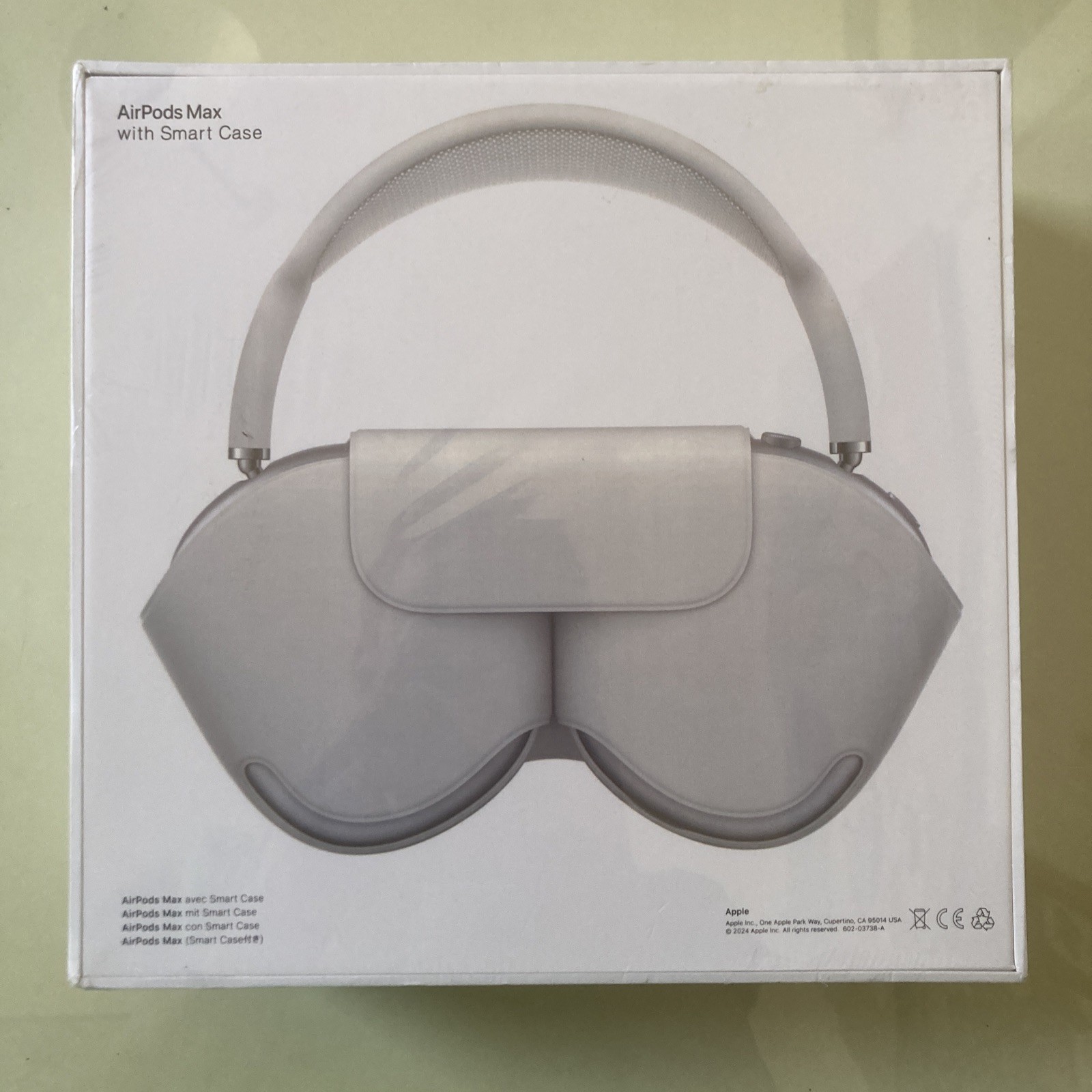 AirPods Max with Smart Case Silver / White BRAND NEW factory sealed