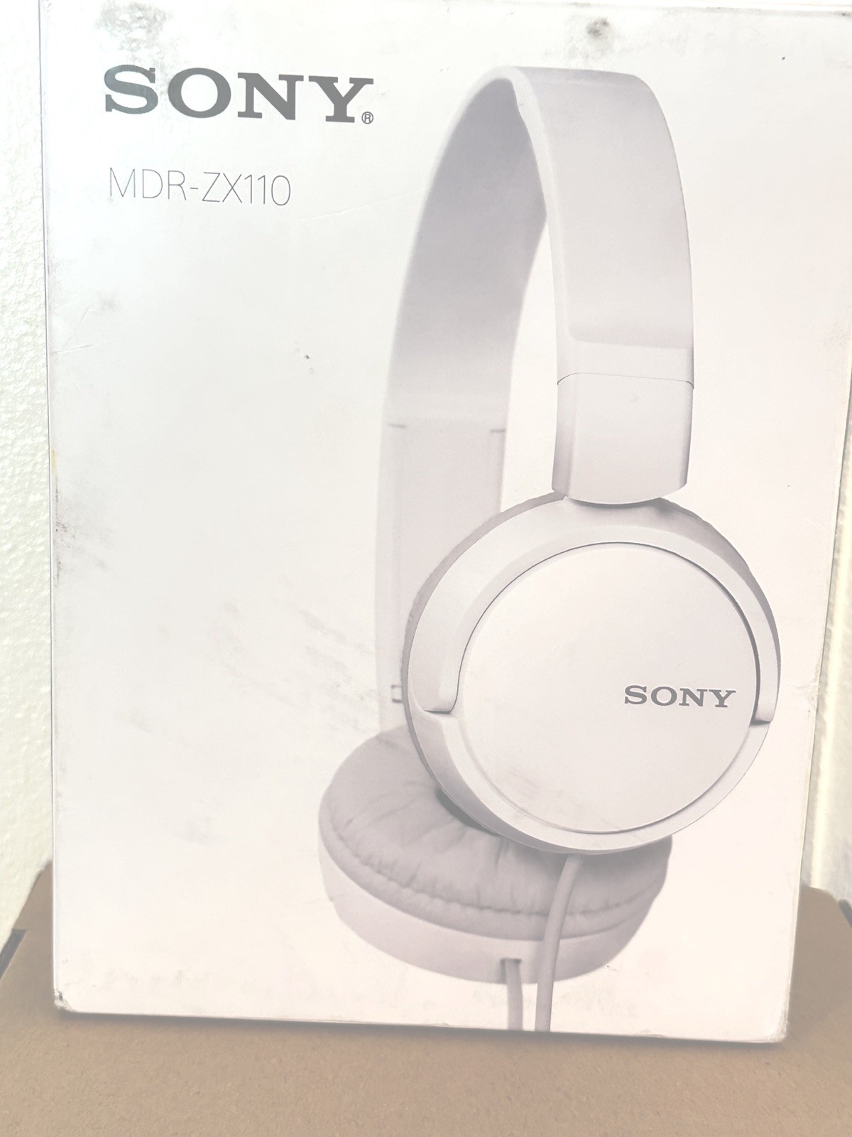 Sony MDR-ZX110 White Wired Headphones 3.5mm Jack 30mm Driver Tangle-Free