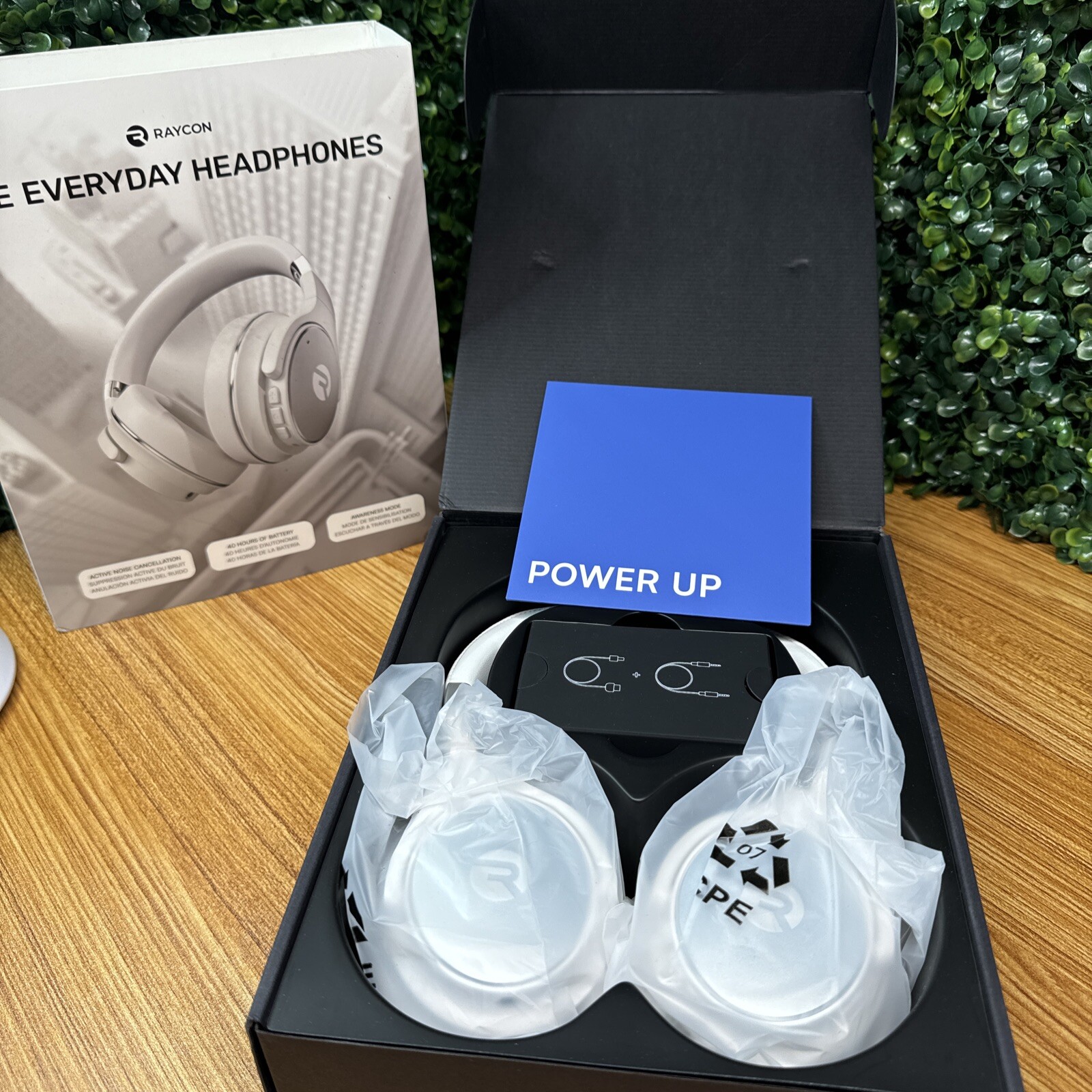 Raycon RBH820-WHI The Everyday Over-Ear Noise-Canceling Headphones – White