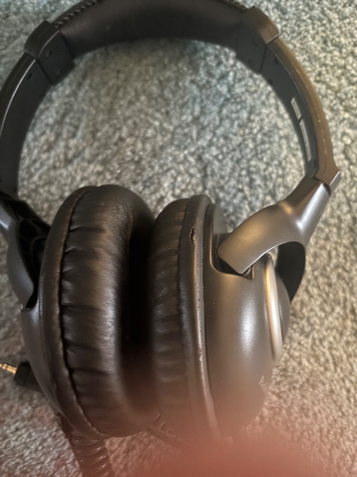 Vintage Radio Shack Full Size Headphones w Ball Track Volume Control (33-1225)