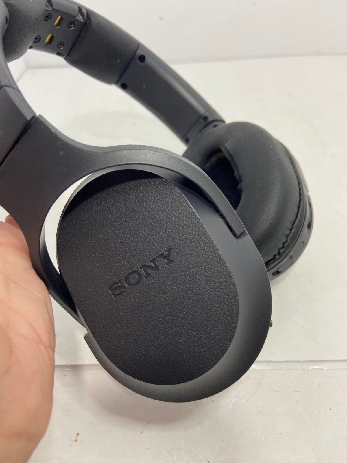 Sony WH-RF400 Wireless Over-Ear Headphones w/RF Stereo/TV Transmitter No Charger
