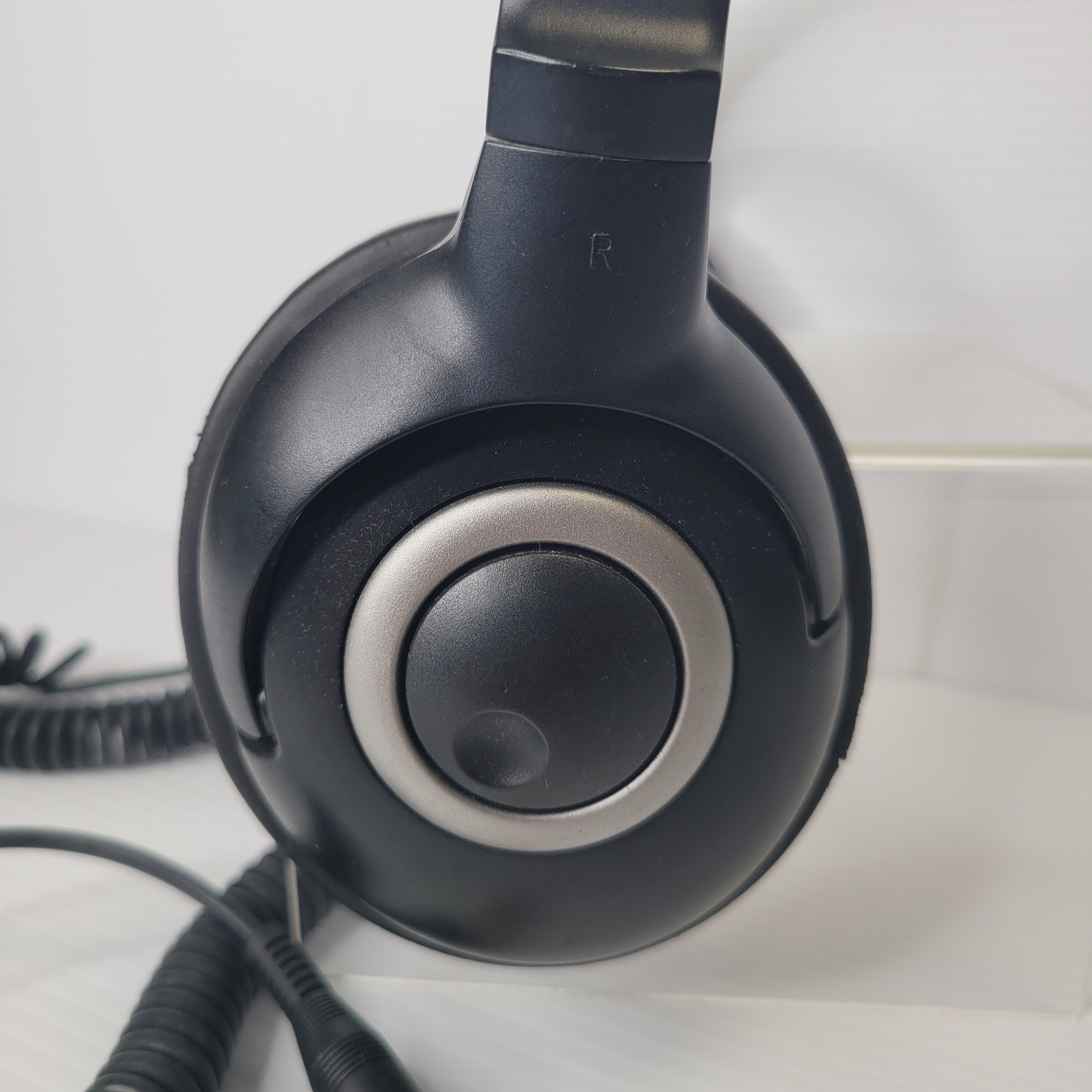RadioShack Headphones Mens Black Wired Over Ear Coiled Cord Vintage