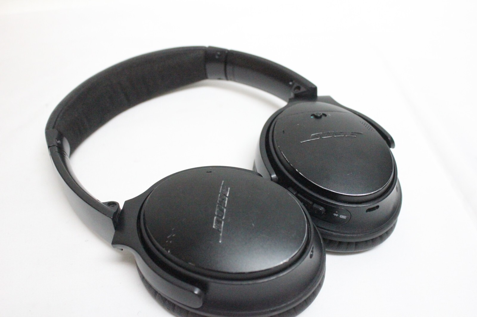 Bose QuietComfort 35 Over the Ear Wireless Headphones