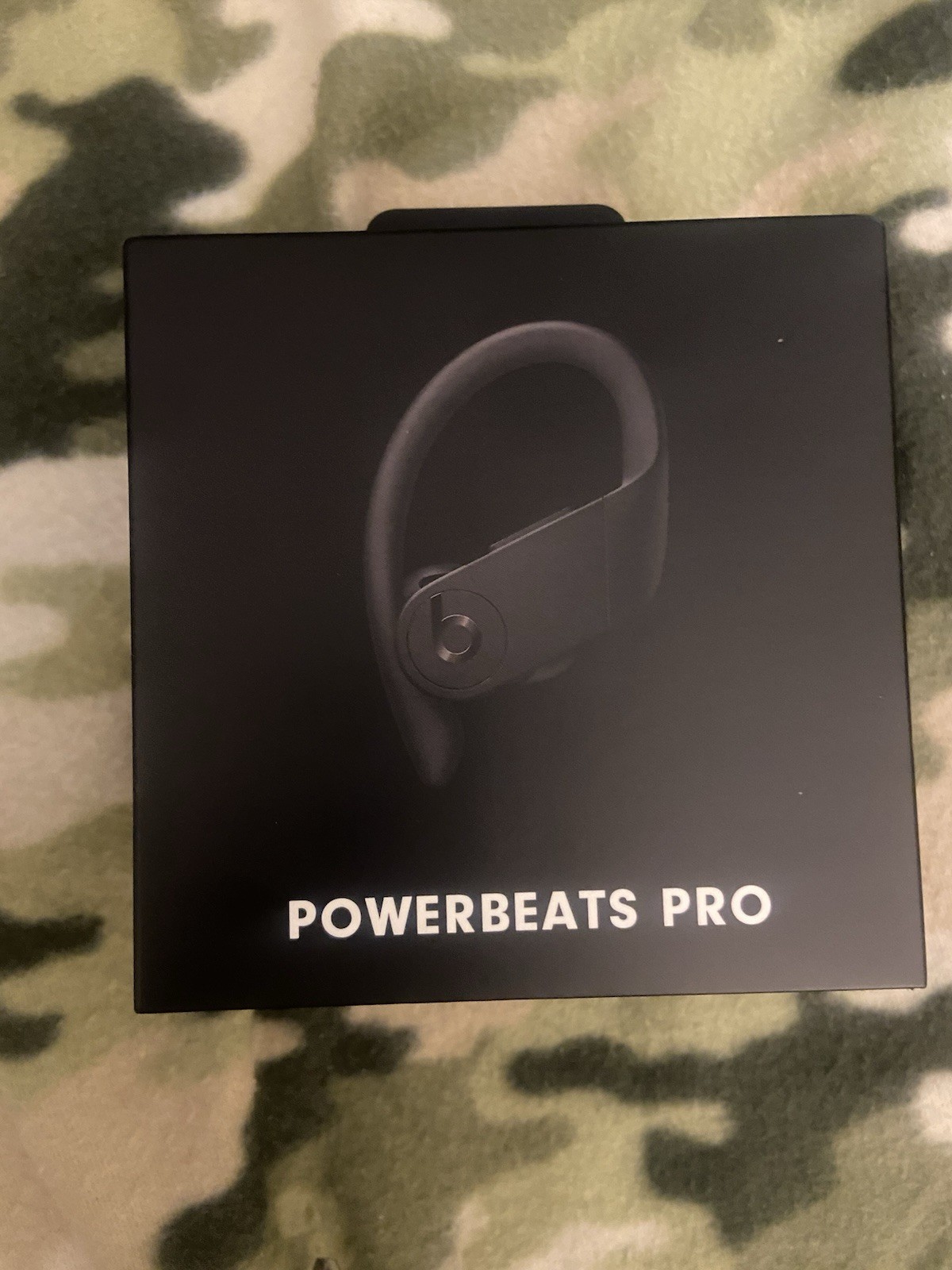 Powerbeats Pro Charging CASE A2078 -Black‎ – ‎MY582LL/A & 1 Right (depleted Bat)