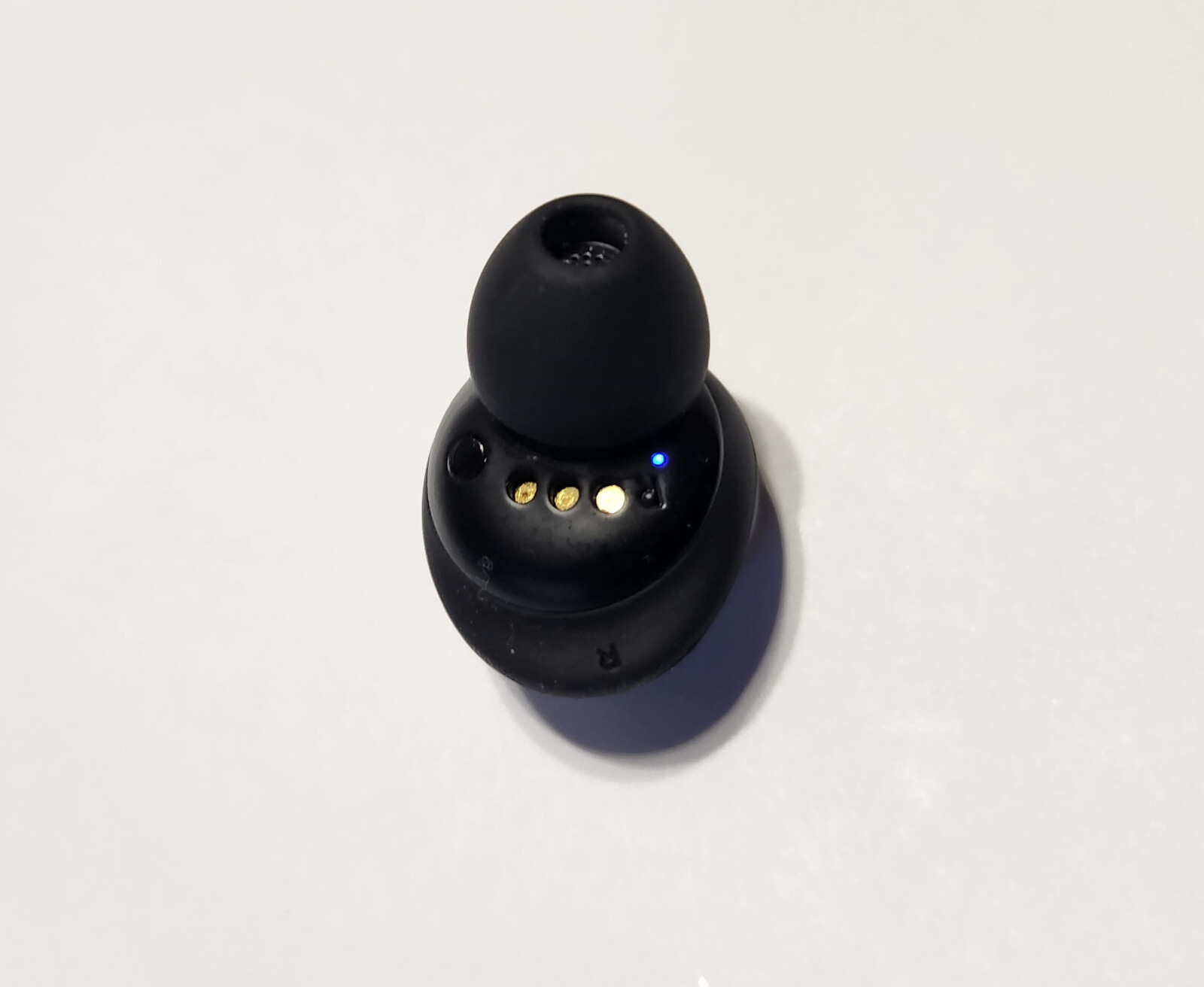DEFECTIVE Black JBL LIVE FREE NC+ True Wireless RIGHT SIDE ONLY Earbud -NO POWER