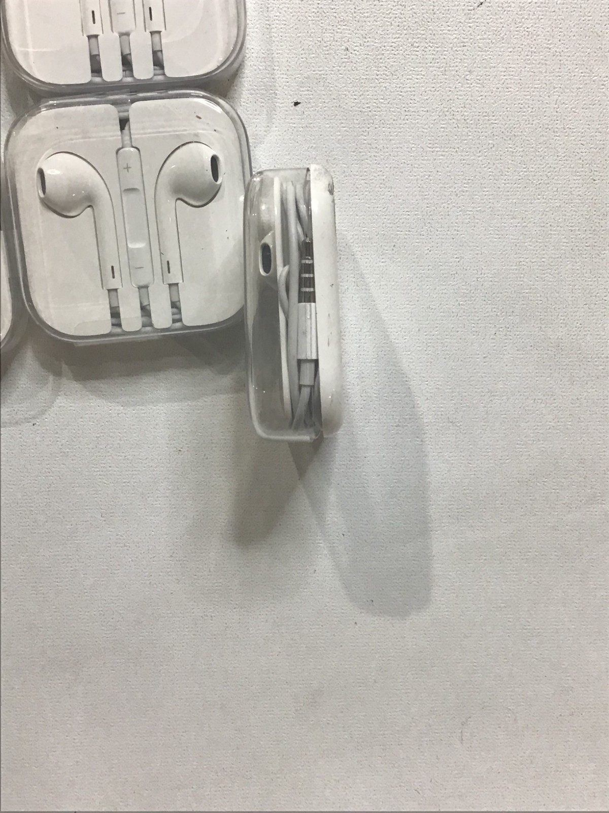 Apple earbuds | Lightning | Audio Jack | Lot of 31