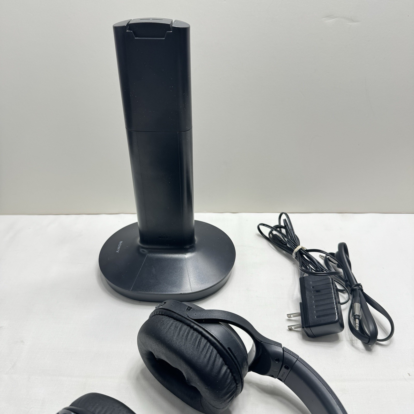 SONY TMR-RF400 Wireless Headphones 40mm Drivers 10Hz-22kHz WORK & SOUND GREAT