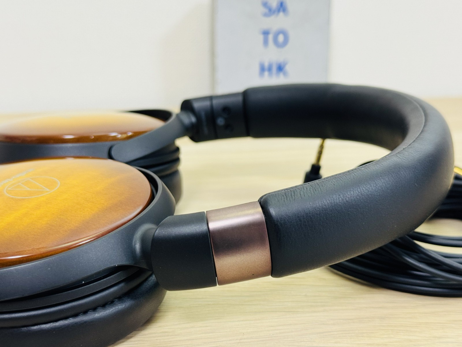 Audio-Technica ATH-WP900 Wooden Headphones 3.5mm 4.4mm Balanced A2DC Cables