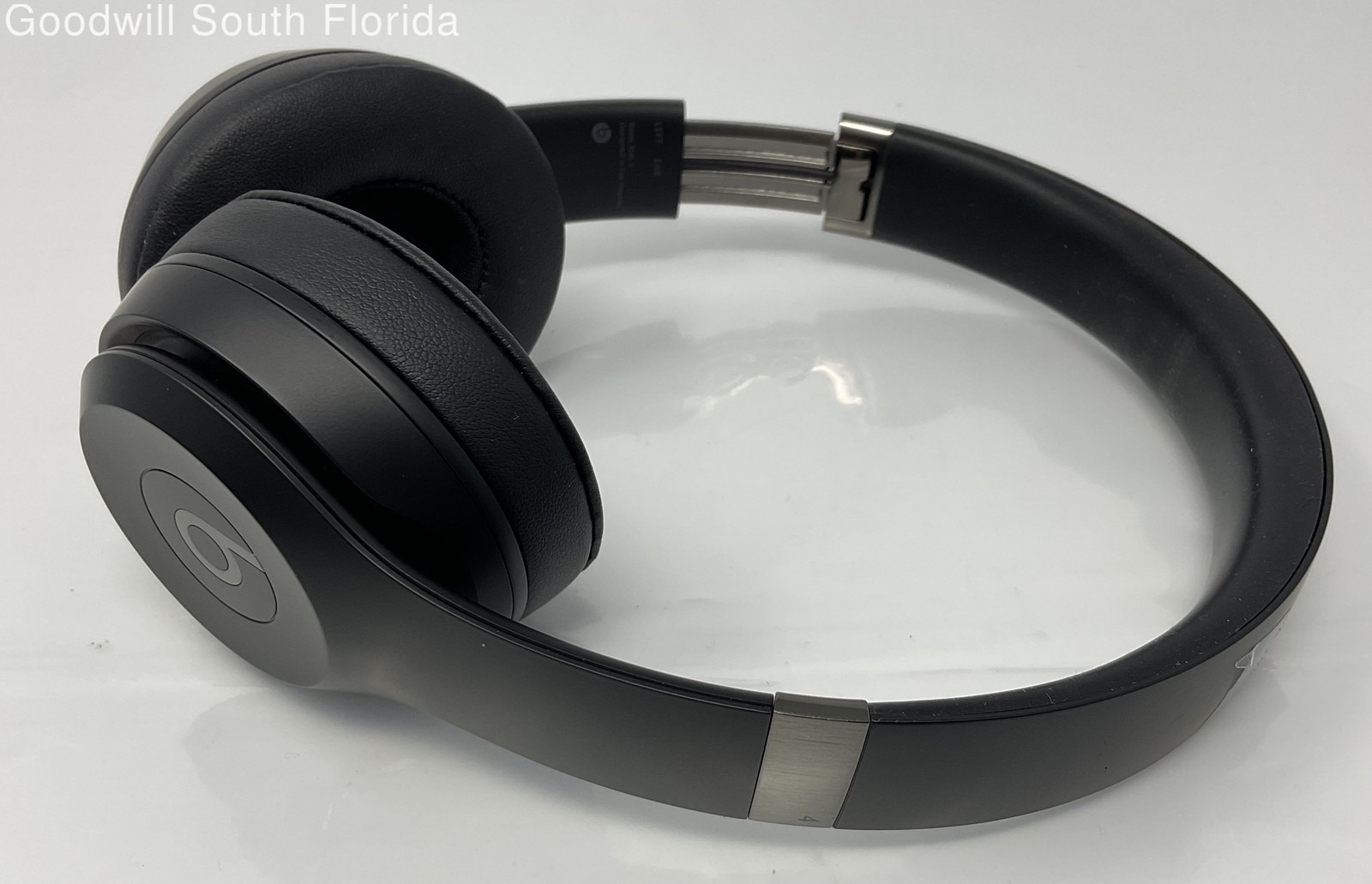 Beats By Dr. Dre Solo 4 Black Wireless On-The-Ear Headphones With Case NCL