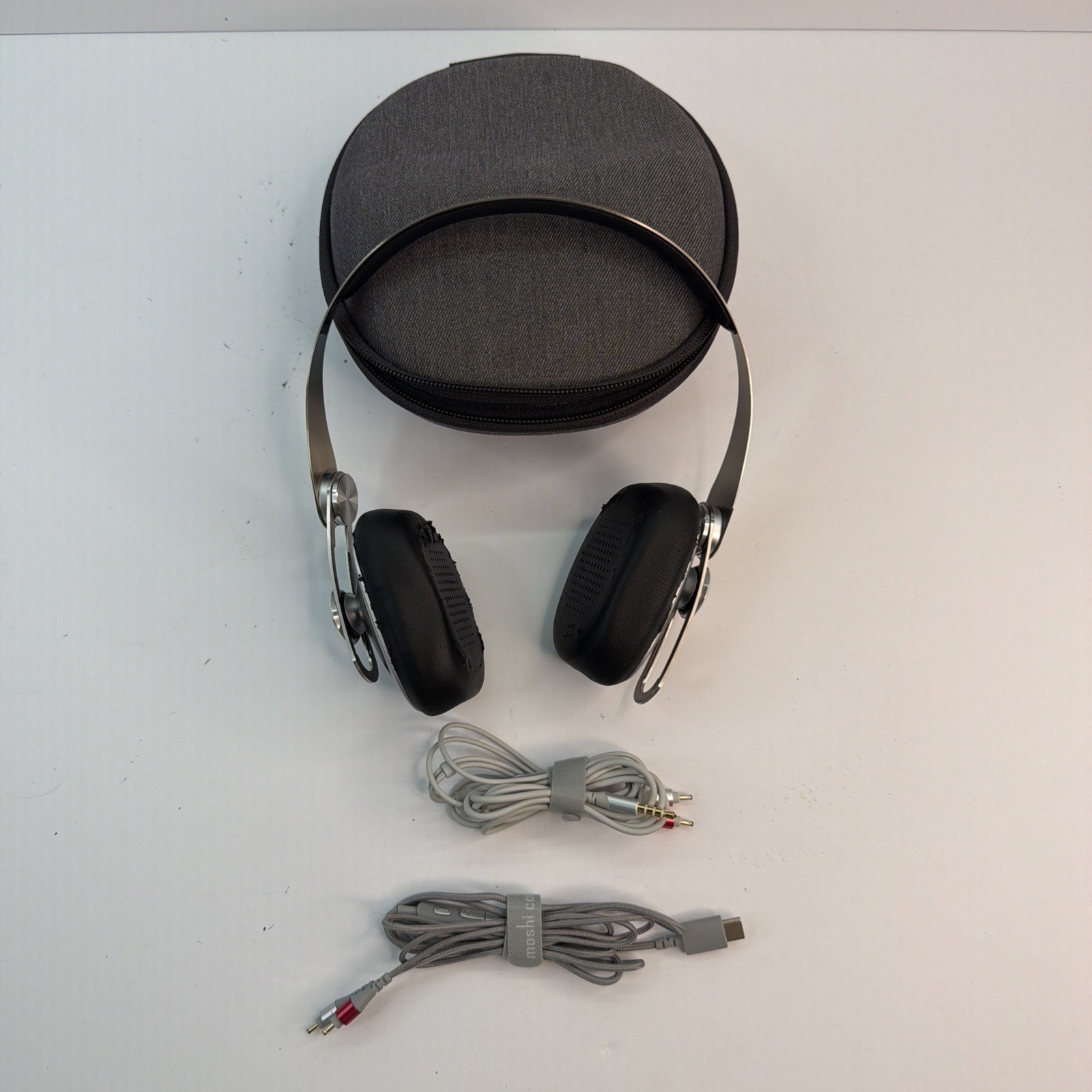 As-is Moshi Avanti C USB Type-C On-Ear Headphones