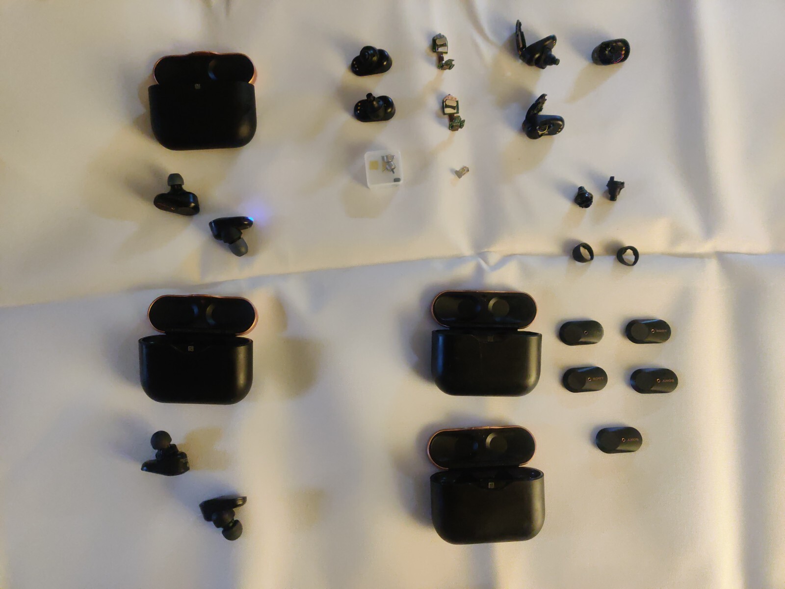 Sony WF-1000XM3 Noise Canceling Headphones/Earbuds – Black (Lot, For Parts)