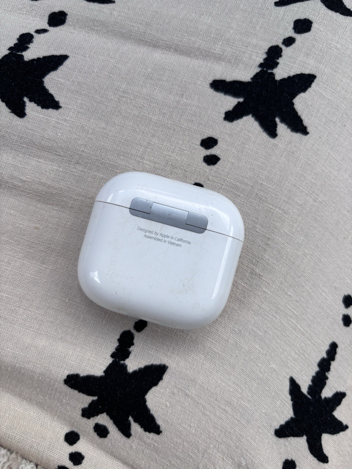 Apple AirPods Pro3 Wireless Bluetooth Earbuds Built-In Mic Charging Case White
