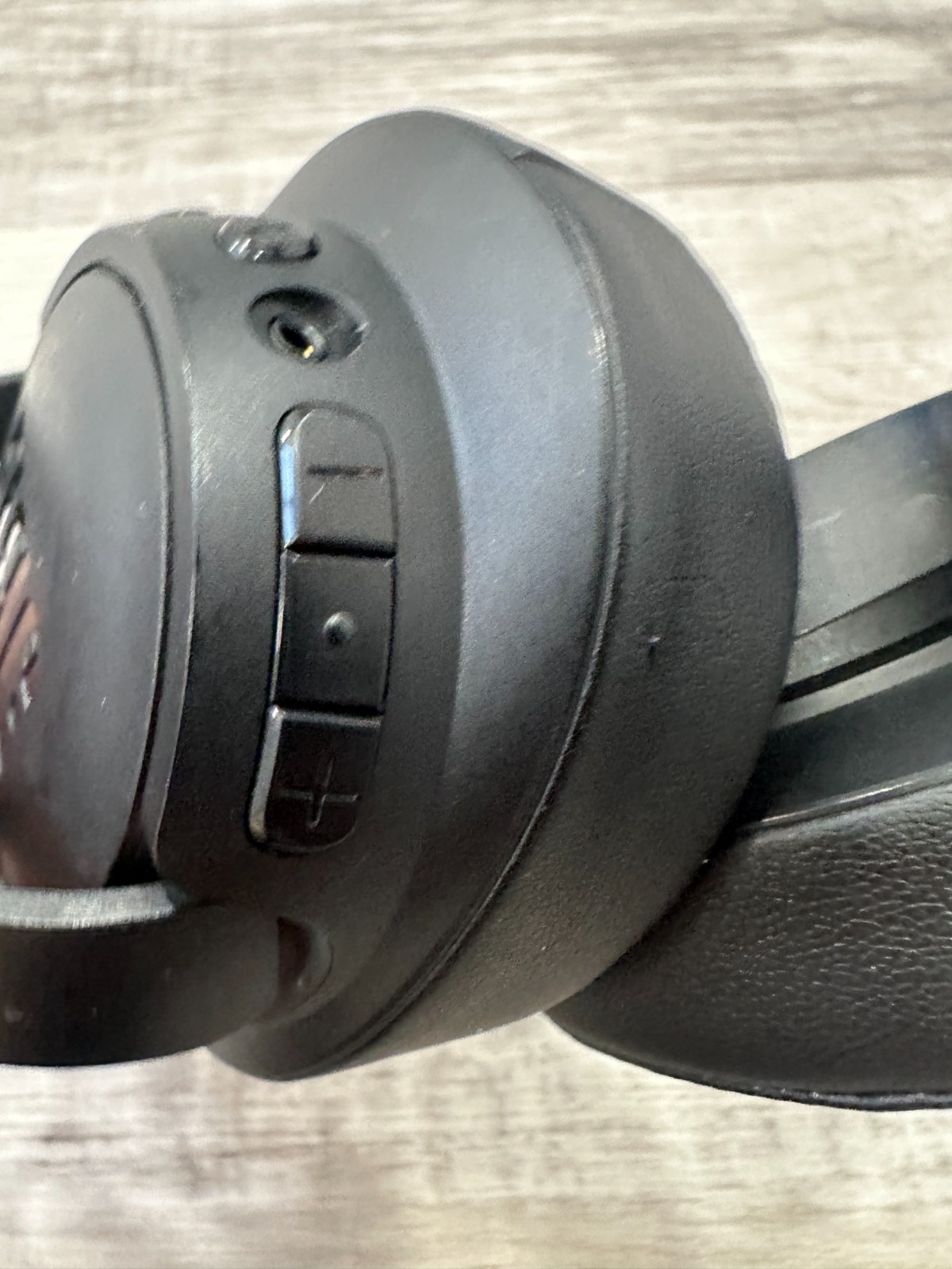 JBL 760NC Over the Ear Headphones – Black