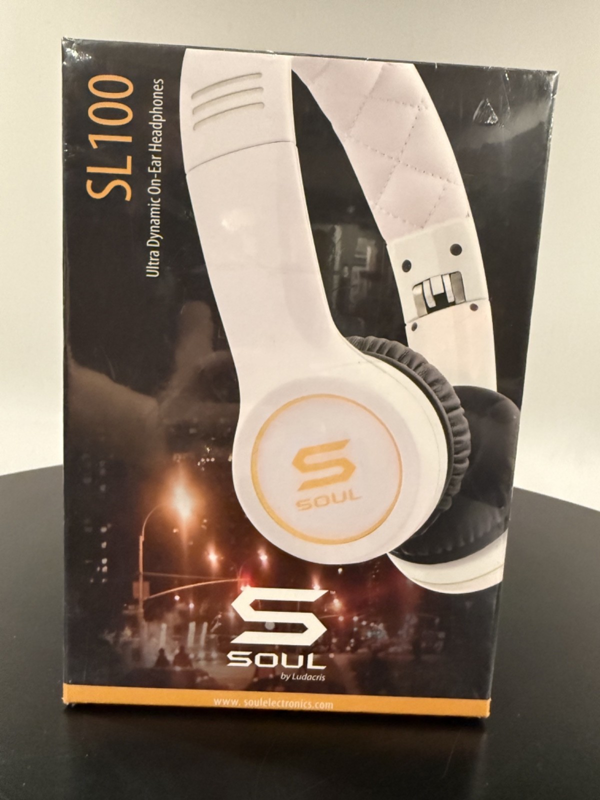 SOUL SL100 Headphones Unisex OS White Ultra Dynamic On-Ear Ludacris NEW