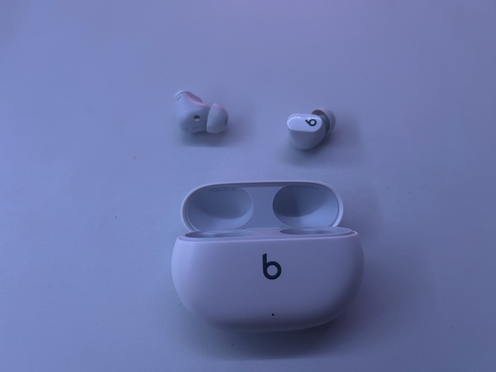 Beats Studio Buds – White – Used