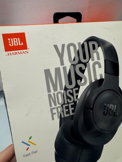 JBL TUNE 760NC Wireless On-Ear Noise Cancelling Headphones*New-Box Damage