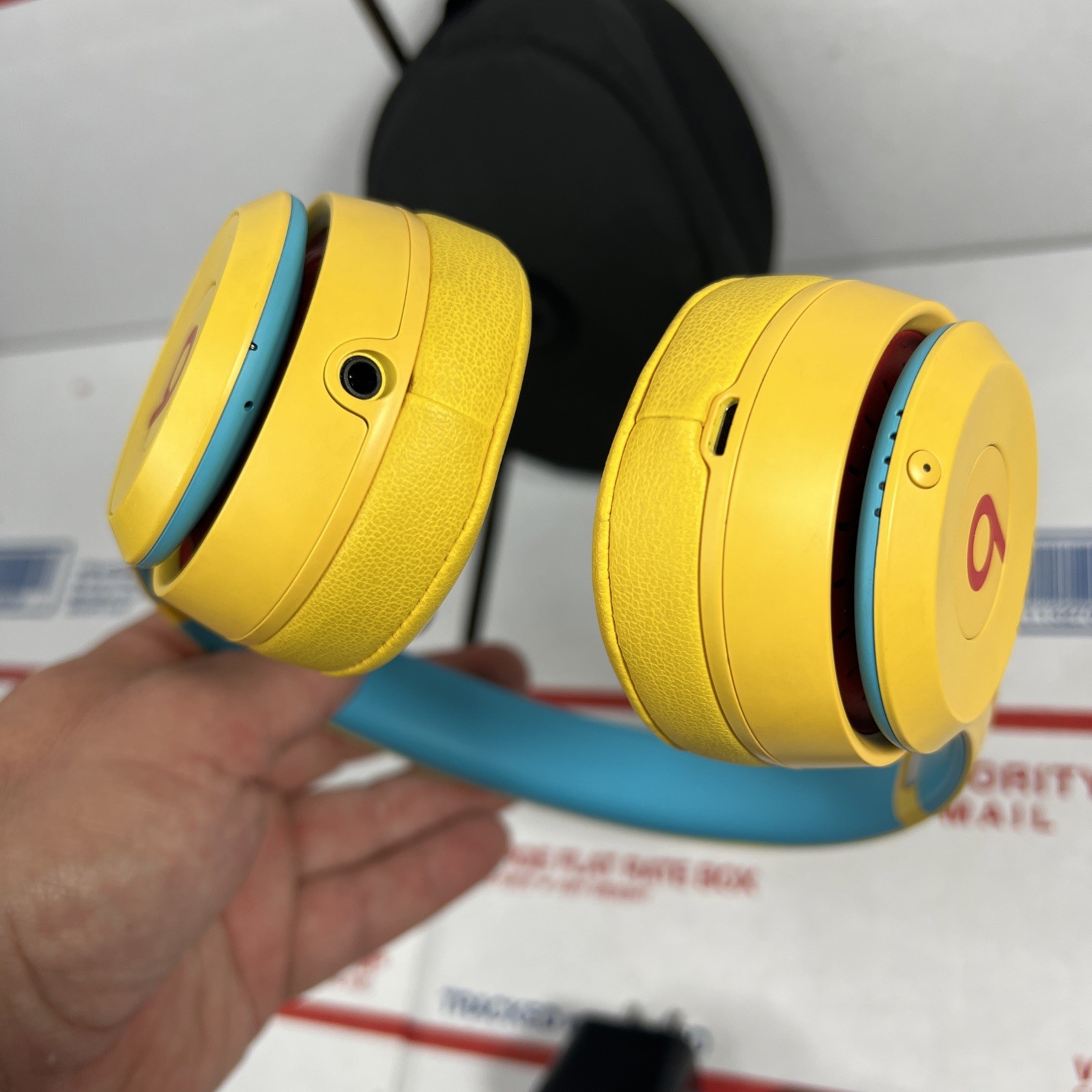 Beats by Dr Dre Solo3 Wireless Headphones Limited Club Edition Yellow – WARRANTY