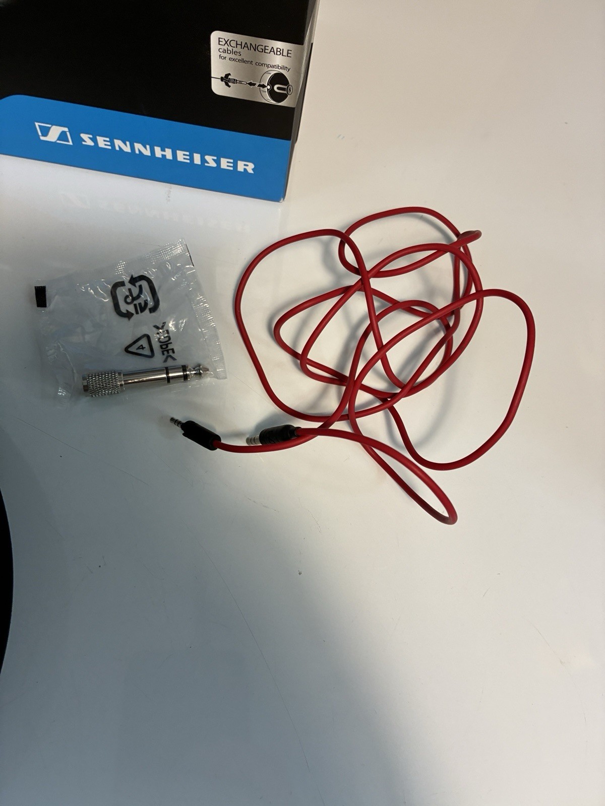 Sennheiser MOMENTUM Wired Over Ear Headphones – Black – iPhone