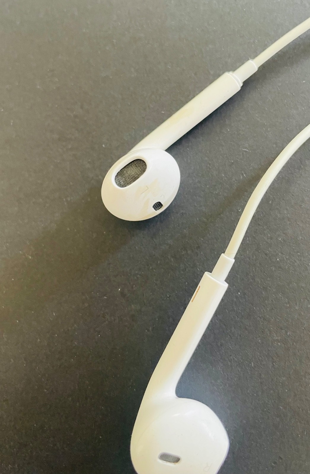 MIX of Headphones – Apple AirPods Pro gen 1, Apple Headphones lightning & other