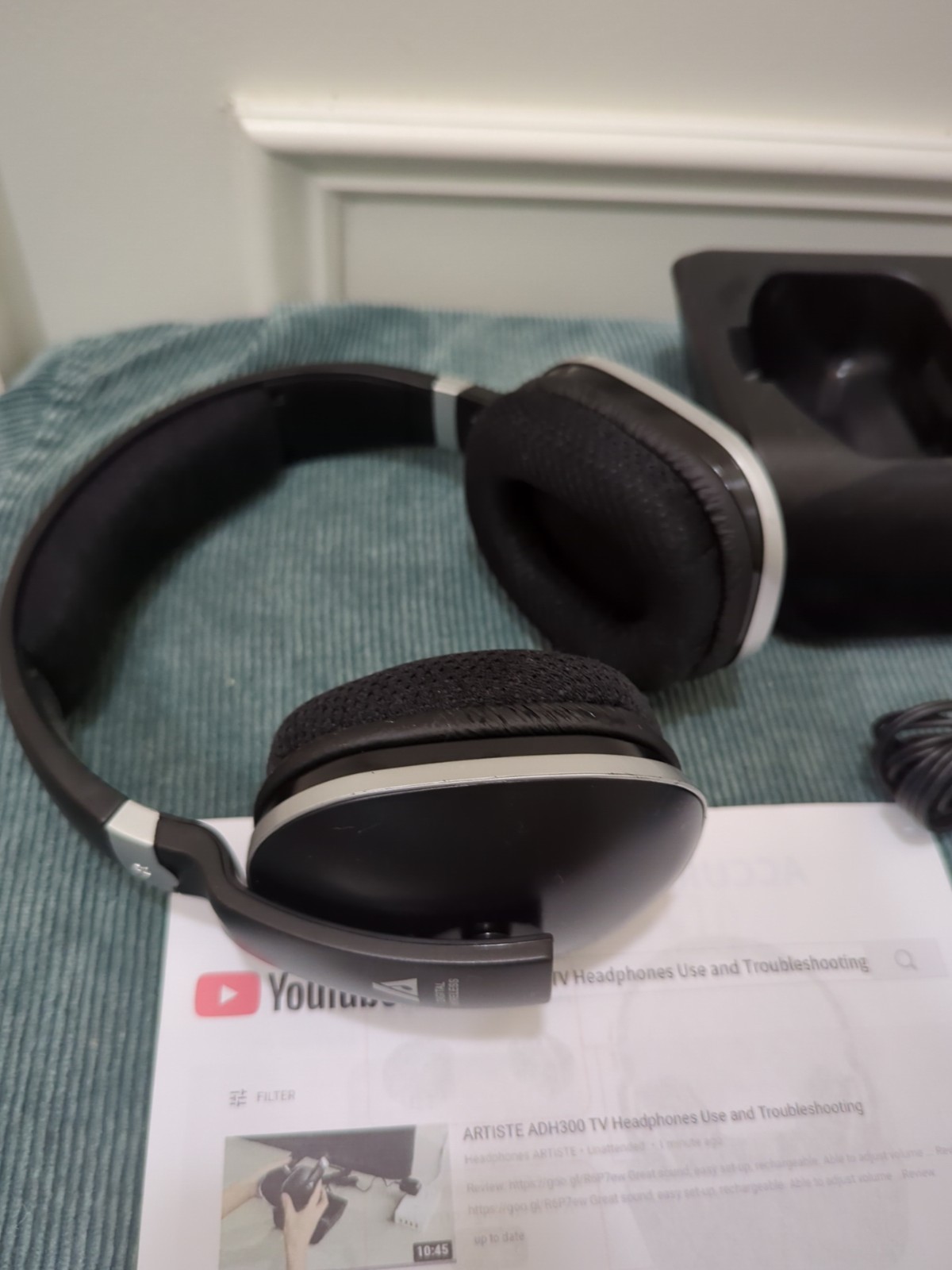 NIOP Artiste TV 2.4GHz RF Wireless Over Ear Digital Stereo Headset – Black