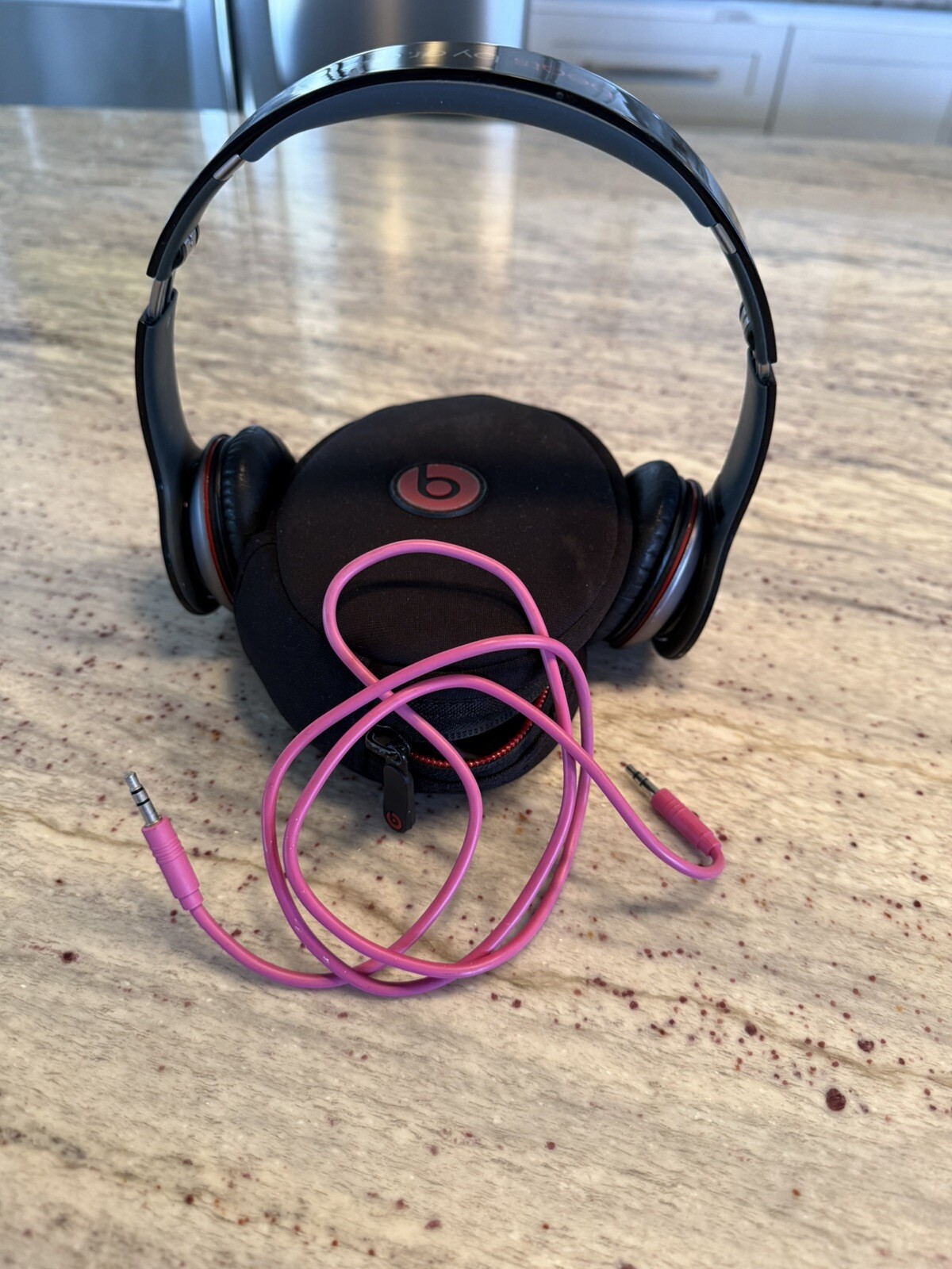 beats by dr dre Monster Black And Red Wired Pink
