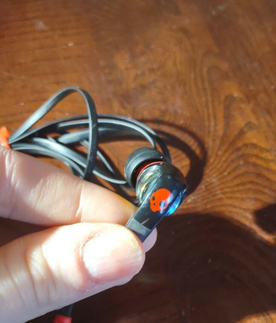 Earbuds Red With Phono Jack Plug-Rare-SHIPS N 24 HOURS