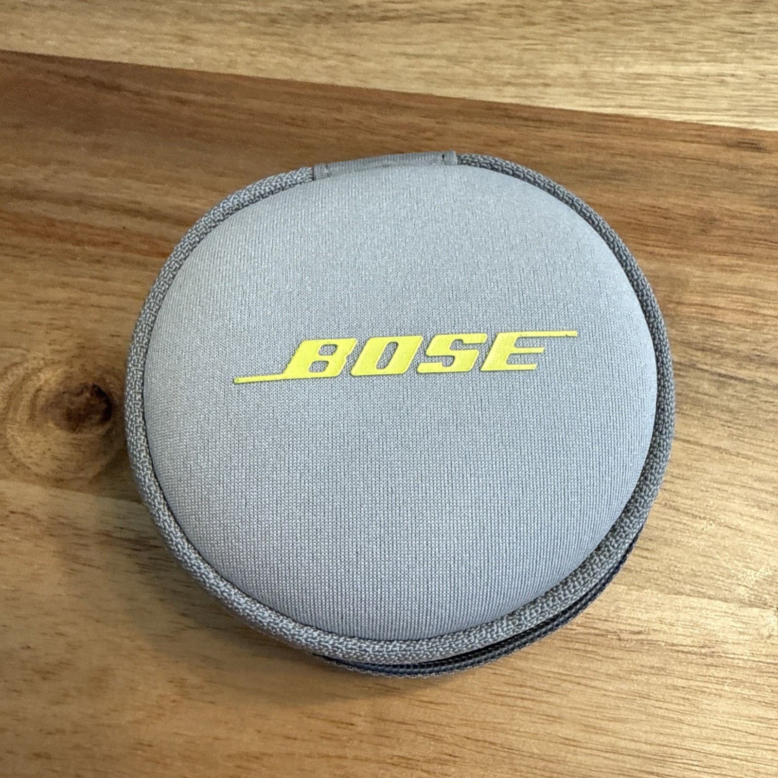 Bose SoundSport Wireless In Ear Earbuds Bluetooth Sport Headphones Gray