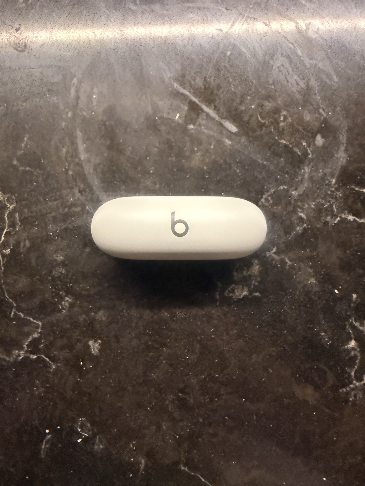 Beats by Dr. Dre Solo2 Bluetooth True Wireless In-Ear Earbuds Case White