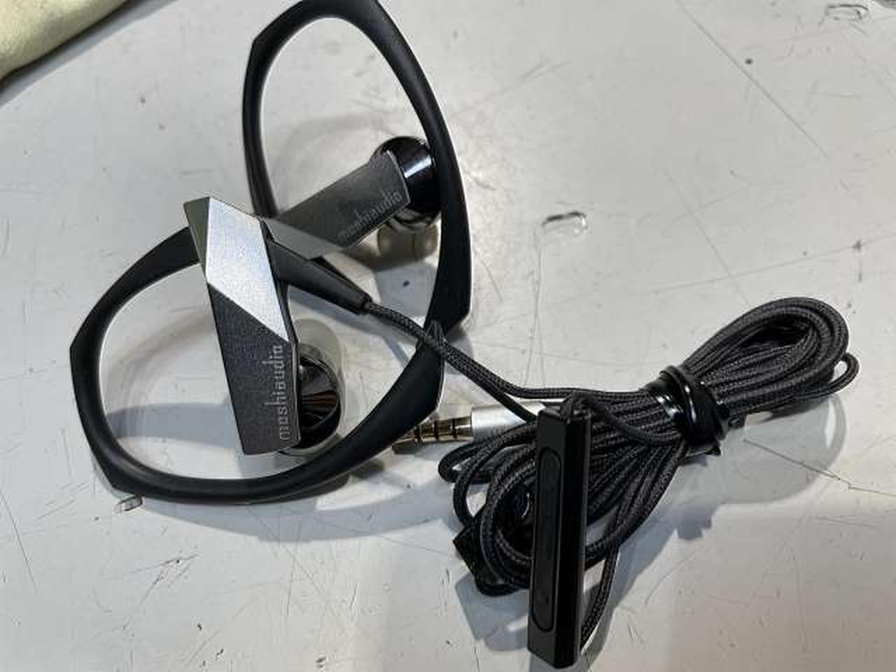 MOSHI AUDIO Clarus Earphones with Dual Dynamic Drivers