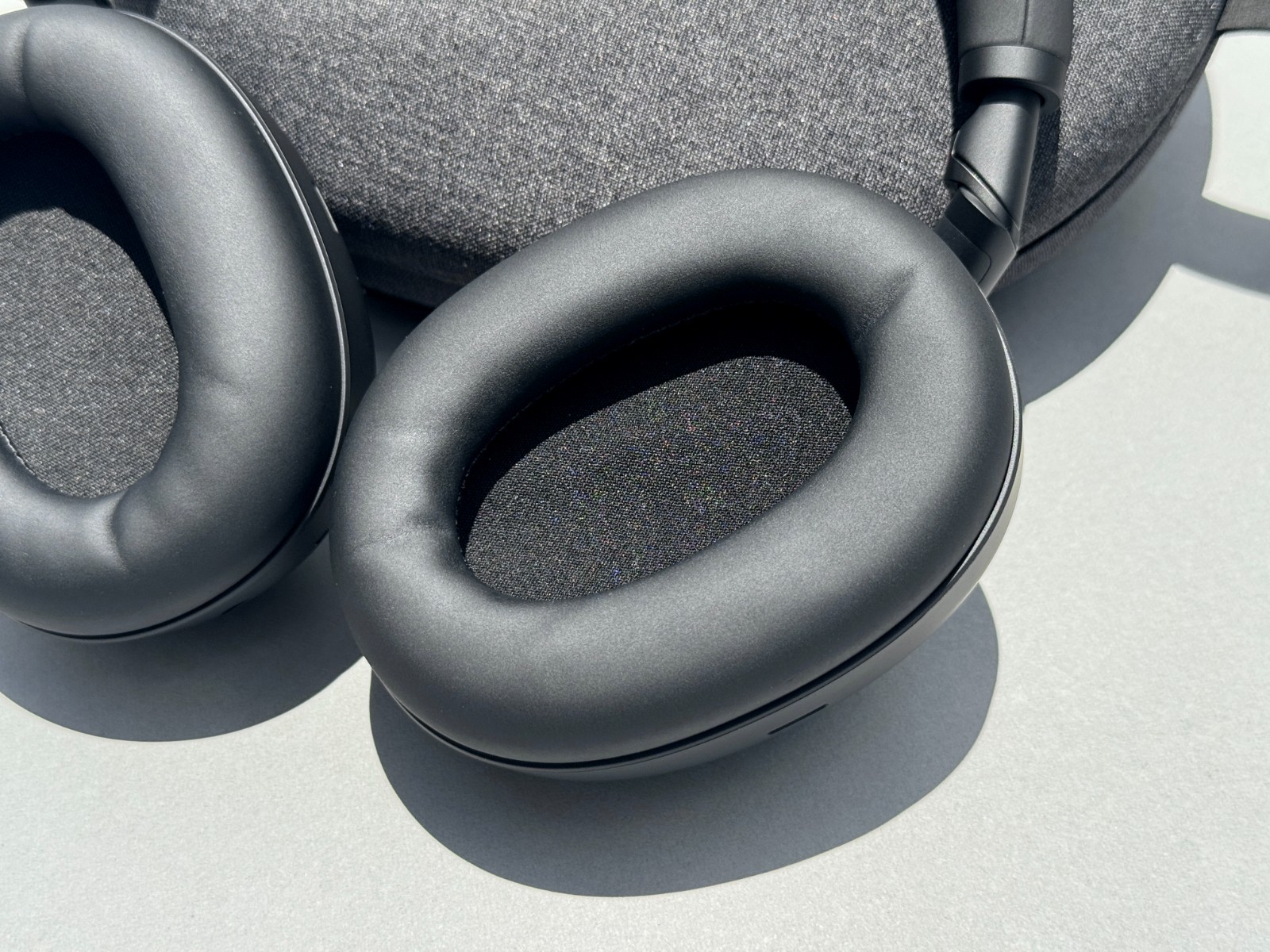 Sony WH-1000XM6 Wireless Noise Canceling Headphones with case – Black #OB