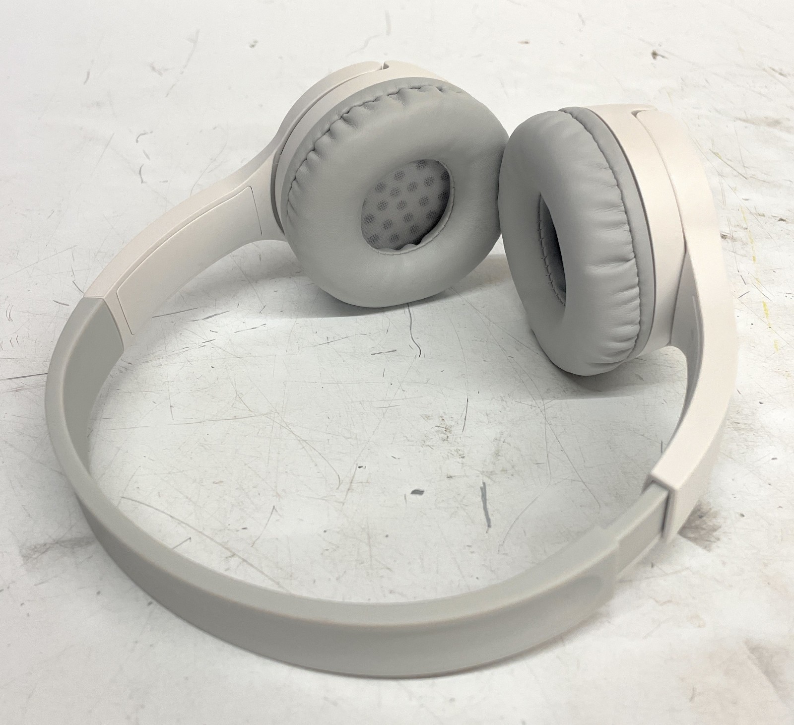 Belkin SoundForm Mini Kids Wireless Headphones with Built In Microphone, White