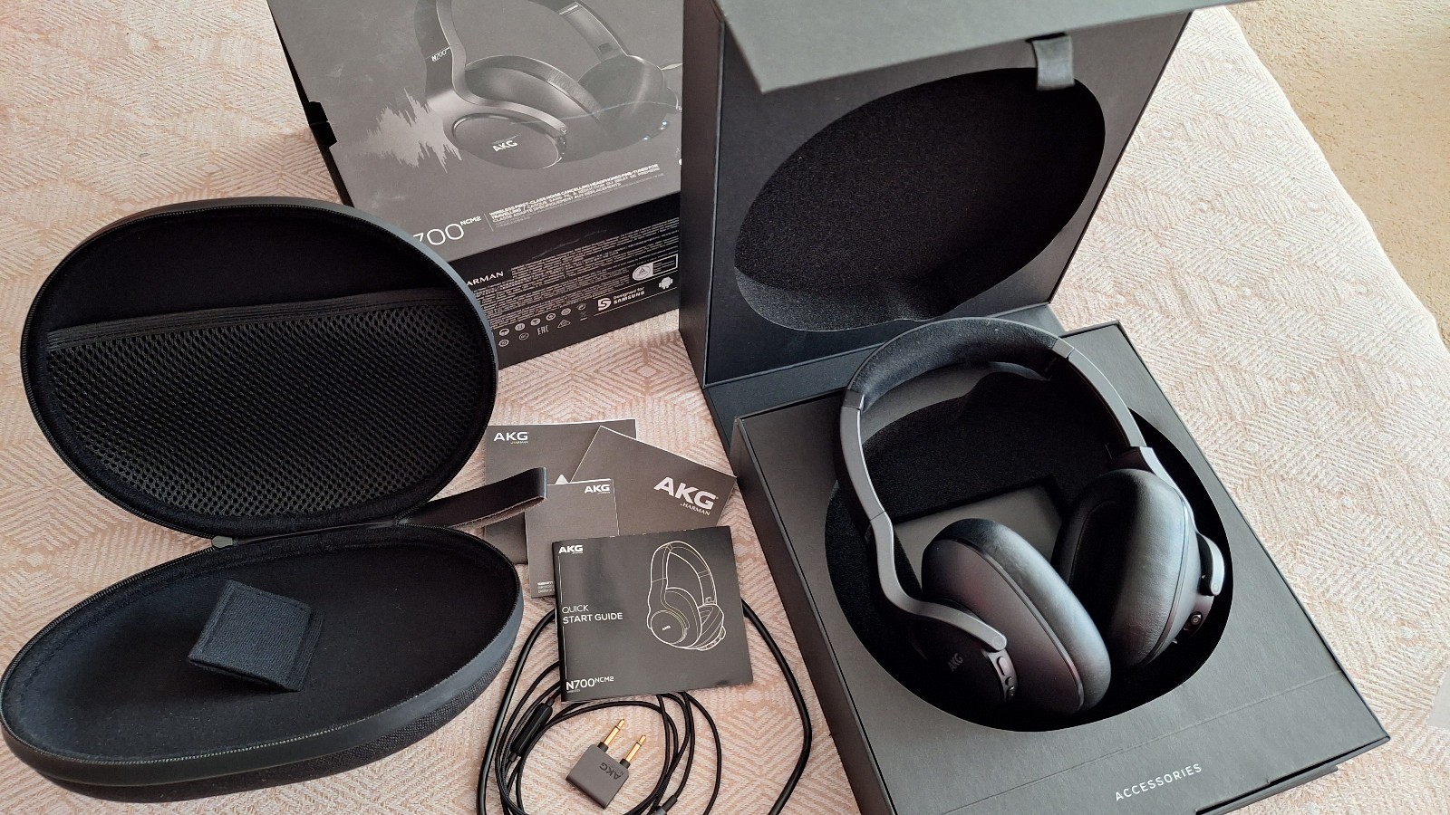 AKG N700NC M2 premium over-ear, ANC wireless headphones. Harman curve accurate